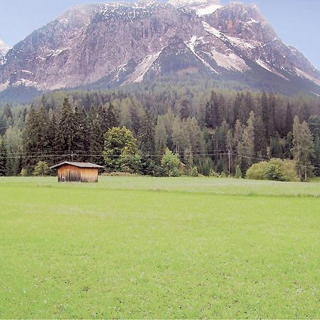 Helle Ferienwohnung In Ehrwald Exterior photo